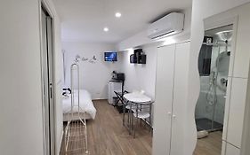 Black & White Rooms